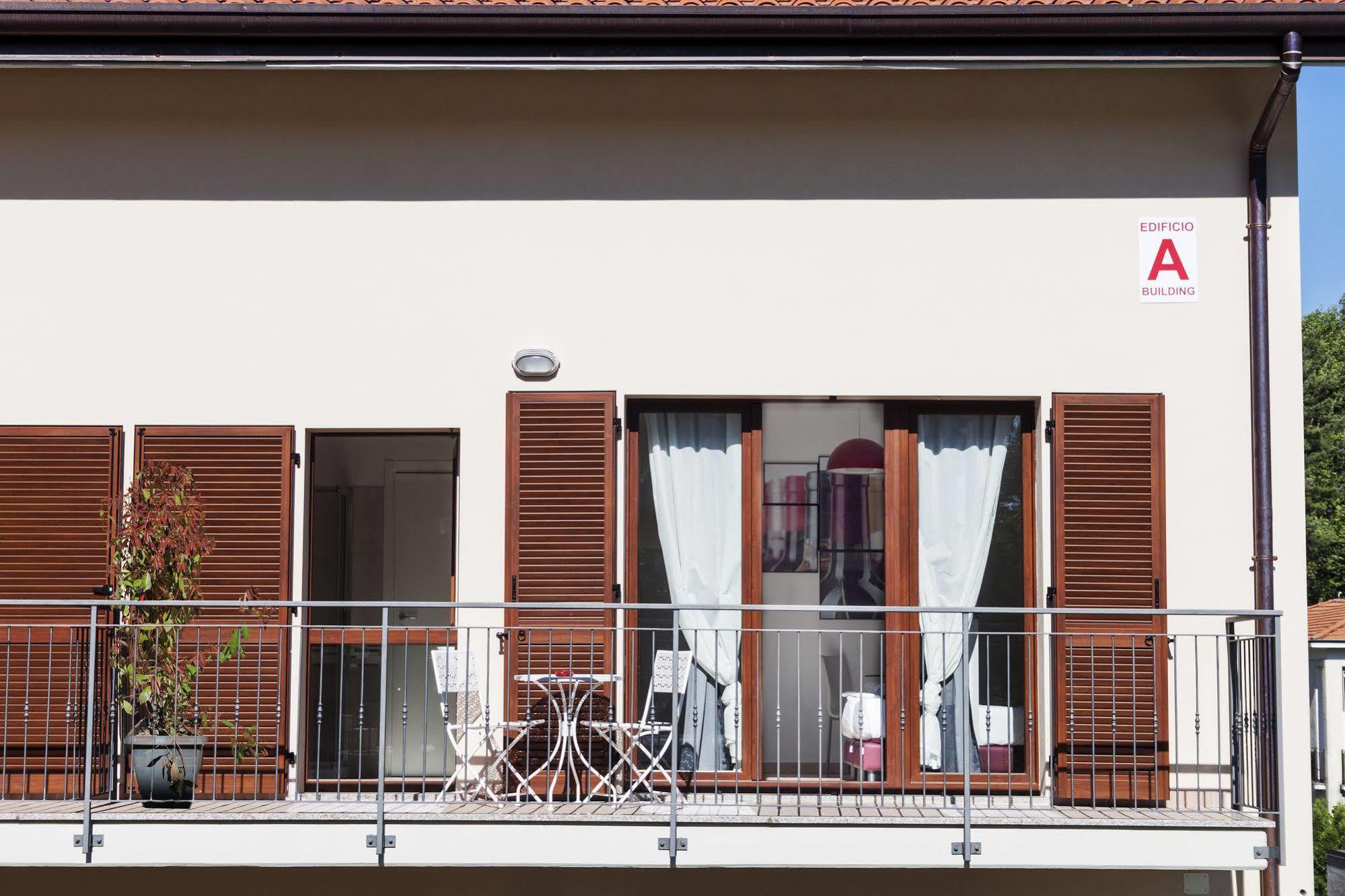 Hotel Rossovino Como Exterior photo