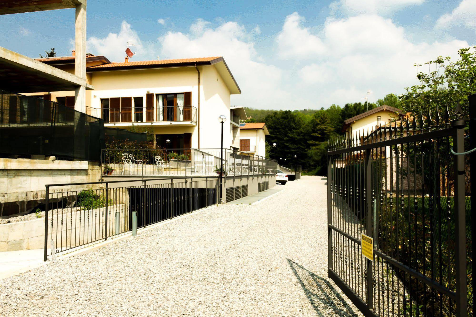 Hotel Rossovino Como Exterior photo